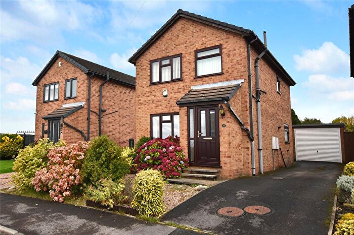 2 Bedroom Detached House For Sale In Moat Hill Farm Drive, Birstall, Batley, West Yorkshire, WF17