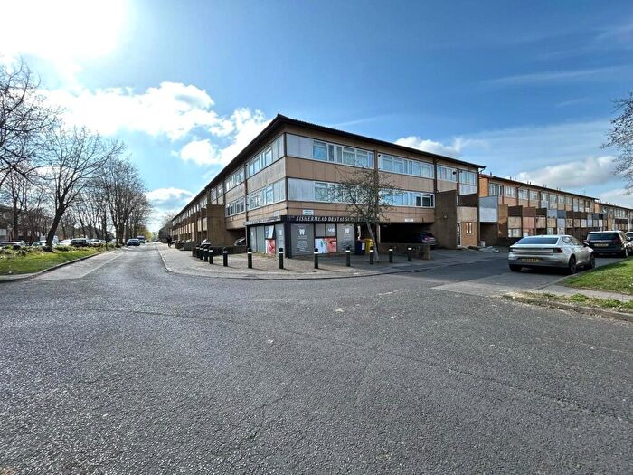 1 Bedroom Flat For Sale In Penryn Avenue, Fishermead, Milton Keynes, Buckinghamshire, MK6