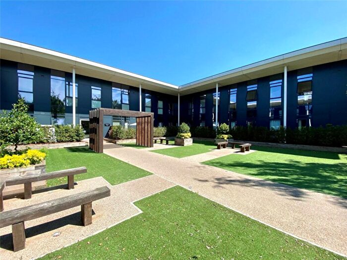 1 Bedroom Apartment To Rent In Clivemont Road, Maidenhead, Berkshire, SL6