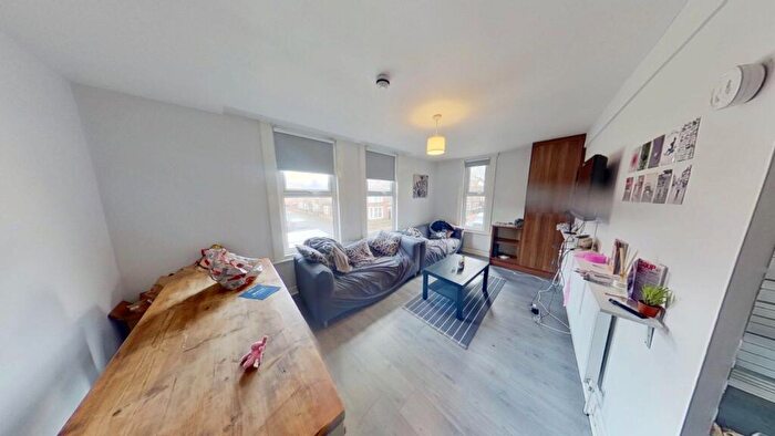 4 Bedroom Apartment To Rent In A Lenton Boulevard, Nottingham, NG7