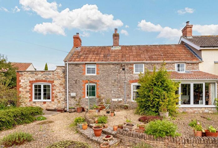 3 Bedroom Semi-Detached House To Rent In Near Wells, BA5