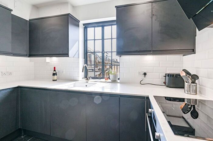 1 Bedroom Flat To Rent In Weymouth Street, Marylebone, London, W1G