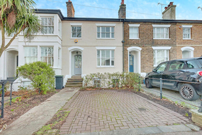 4 Bedroom Terraced House To Rent In Scratton Road, Southend-on-sea, SS1