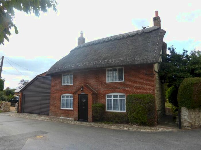 2 Bedroom Cottage To Rent In White Horse Lane, Whitchurch, Aylesbury, HP22