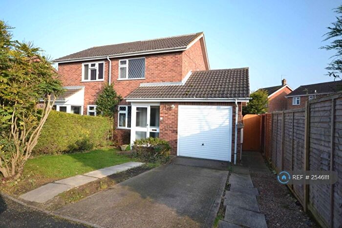 2 Bedroom Semi-Detached House To Rent In Willow Road, Stamford, Lincs, PE9