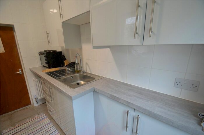 Property To Rent In Brighton Road, Purley, CR8