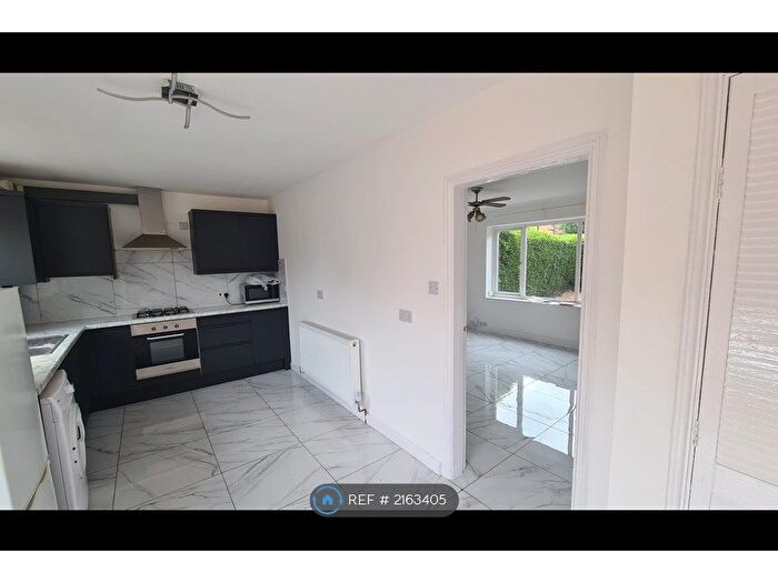 3 Bedroom Terraced House To Rent In Harwill Crescent, Nottingham, NG8