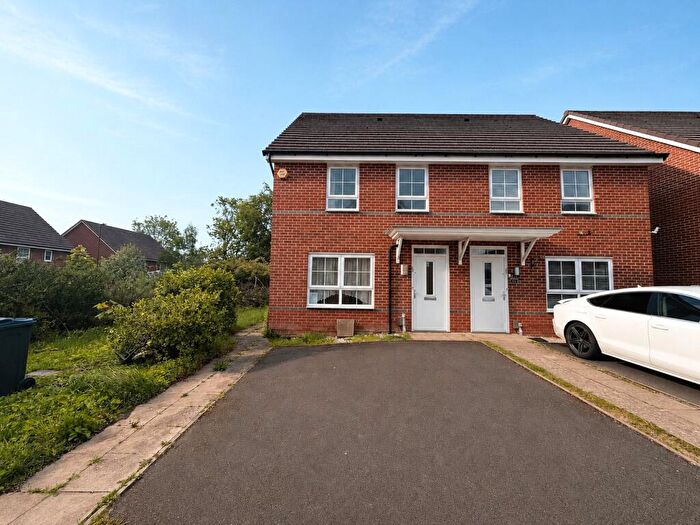 3 Bedroom Semi-Detached House For Sale In Heathside Drive, Birmingham, West Midlands, B38