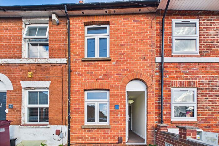 2 Bedroom Terraced House To Rent In Watlington Street, Reading, Berkshire, RG1
