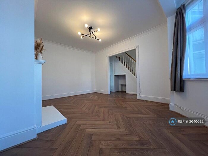 3 Bedroom Terraced House To Rent In Temple Avenue, Dagenham, RM8