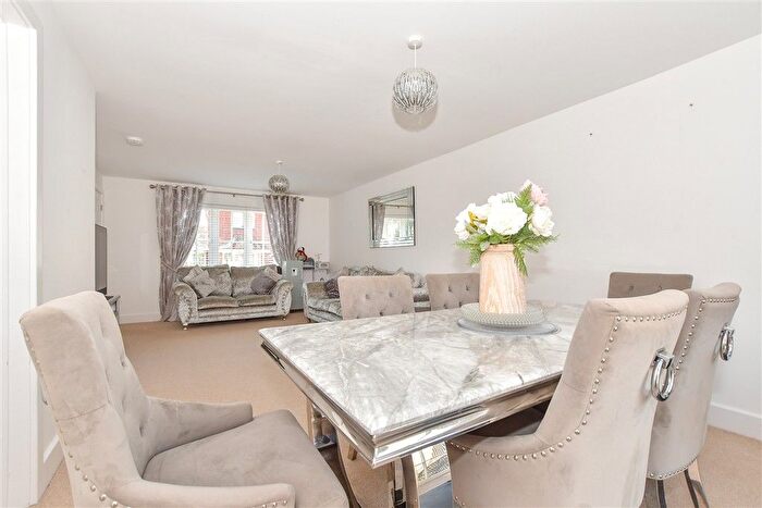 3 Bedroom Detached House For Sale In Bishop Close, High Halden, Kent, TN26