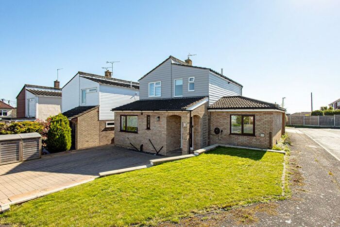 3 Bedroom Detached House For Sale In Uplands Close, Benfleet, SS7