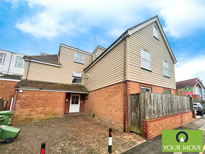 2 Bedroom Flat To Rent In Sussex Street, Bognor Regis, West Sussex, PO21