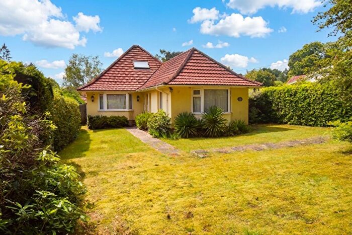 3 Bedroom Bungalow For Sale In Beechwood Crescent, Chandler's Ford, SO53
