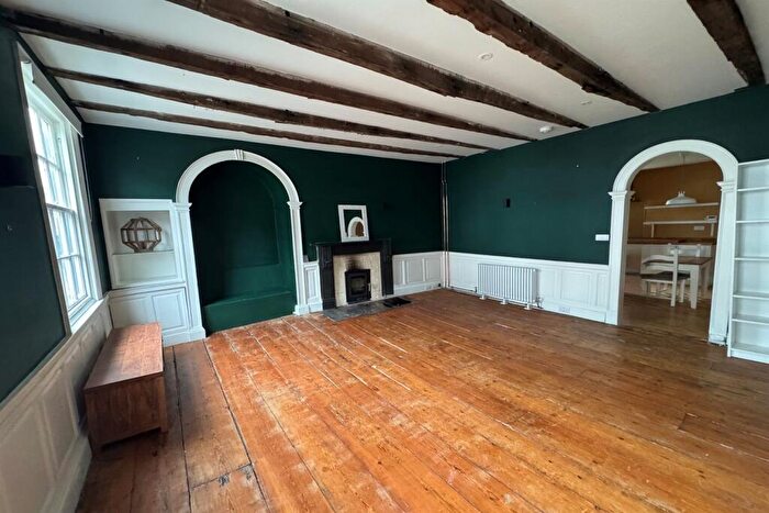 3 Bedroom Flat To Rent In Church Street, Modbury, Ivybridge, PL21