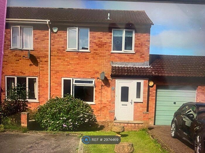 3 Bedroom Semi Detached House To Rent In The Oaks, Cullompton, EX15