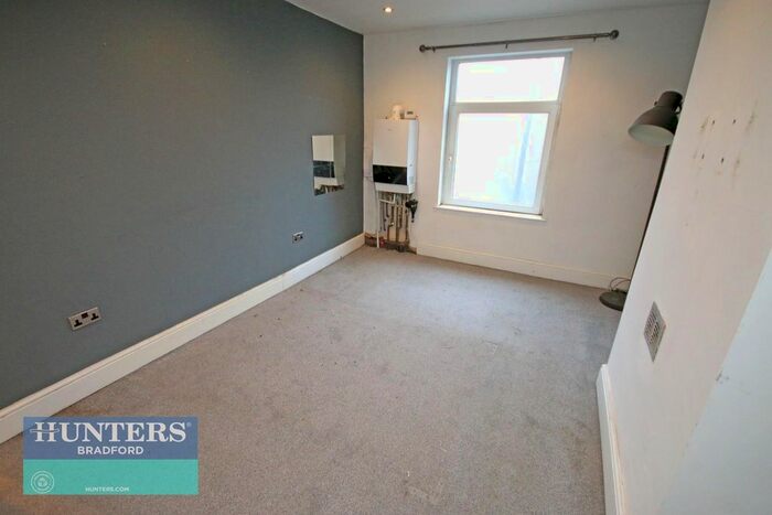 1 Bedroom Terraced House To Rent In Hill Street, Bradford, West Yorkshire, BD6