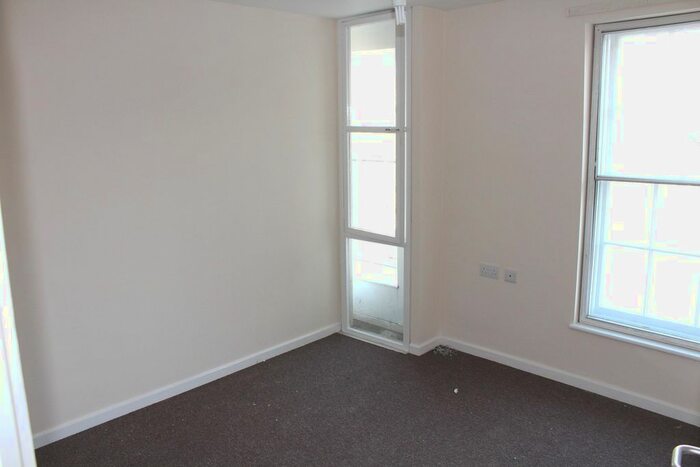 1 Bedroom Flat To Rent In Harriet Foster House, Taunton Town Centre, TA1