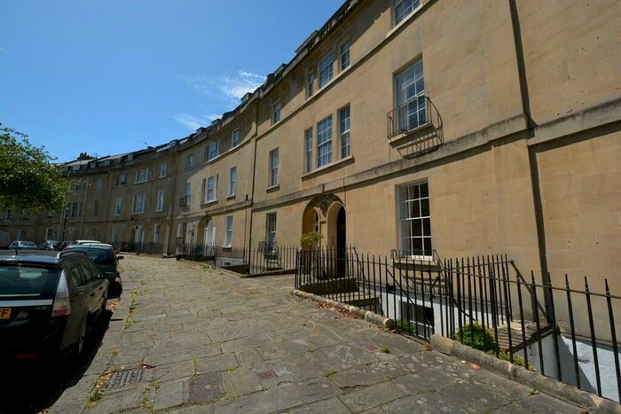 1 Bedroom Ground Flat To Rent In Widcombe Crescent, Bath, BA2
