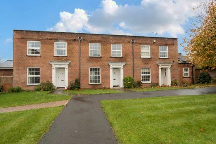 3 Bedroom Terraced House To Rent In Wykeham Place, Lymington, SO41