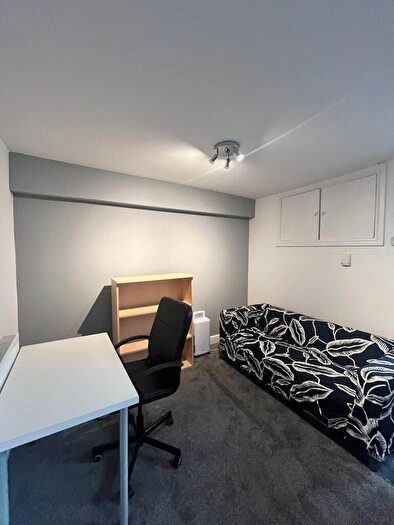 1 Bedroom Flat To Rent In Page Street, Swansea, SA1