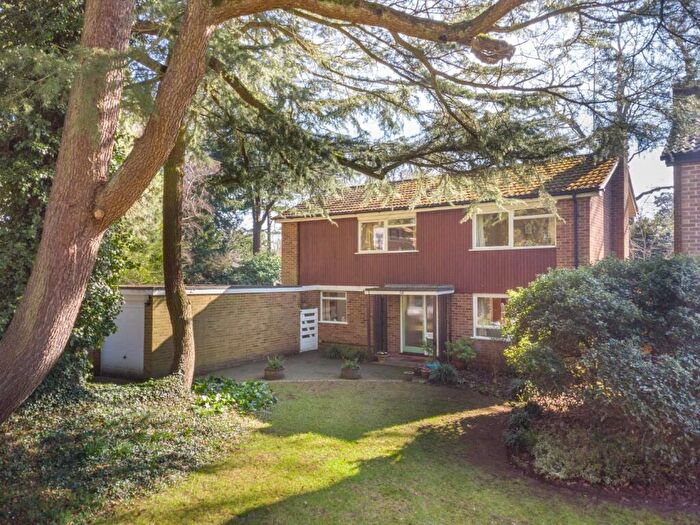 4 Bedroom Detached House For Sale In Taylors Ride, Leighton Buzzard, LU7