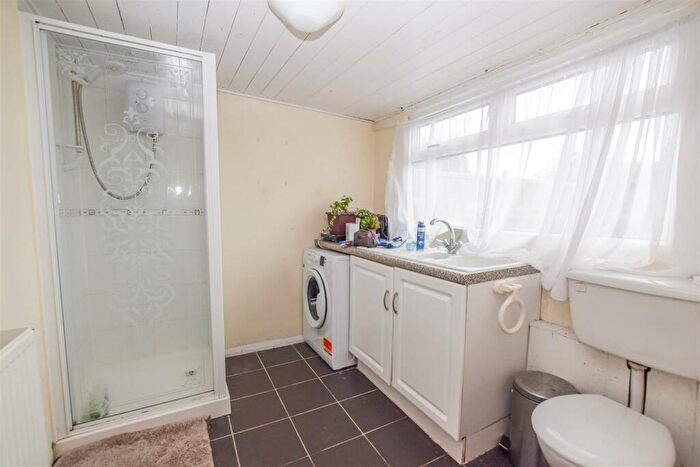 4 Bedroom Semi-Detached House To Rent In Lees Lane, Little Neston, Neston, CH64