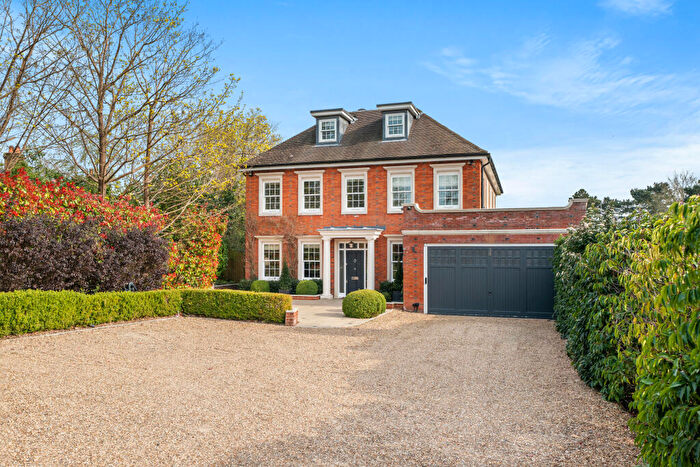 6 Bedroom House To Rent In Fairmile Avenue, Cobham, Elmbridge, Surrey, KT11