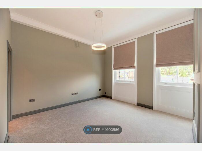 1 Bedroom Flat To Rent In Roland Gardens, London, SW7