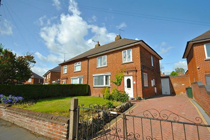 3 Bedroom Semi-Detached House For Sale In Sunderland Place, Tickhill, Doncaster, DN11