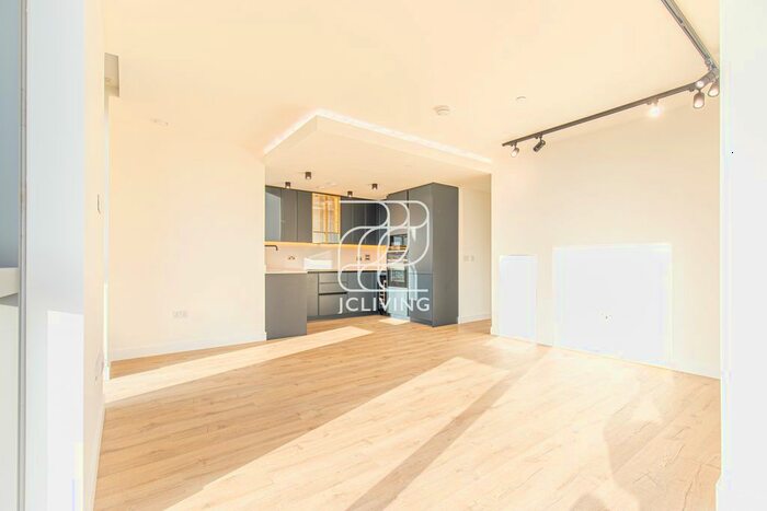 2 Bedroom Flat To Rent In Valencia Tower, Bollinder Place, EC1V