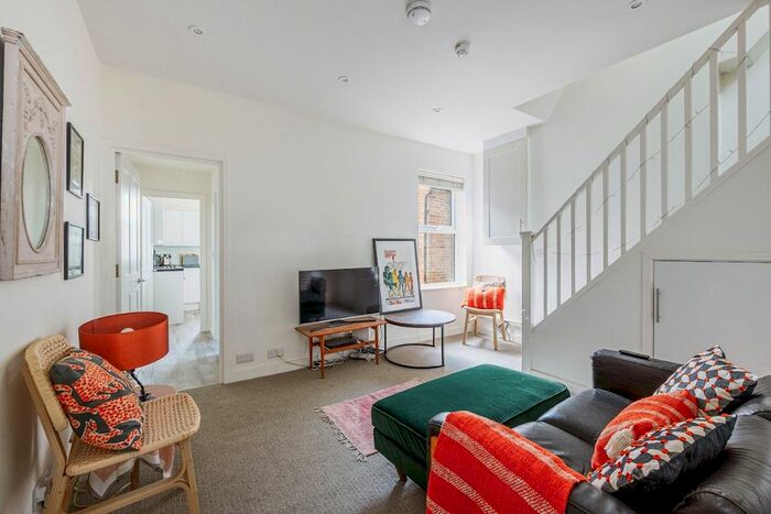 2 Bedroom Flat To Rent In Florence Road, London, W4