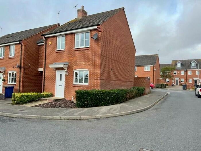 3 Bedroom Semi-Detached House To Rent In The Meadows, Old Stratford, Milton Keynes, MK19