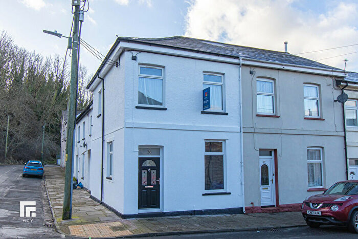 2 Bedroom End Of Terrace House To Rent In Hewell Street, Penarth, CF64
