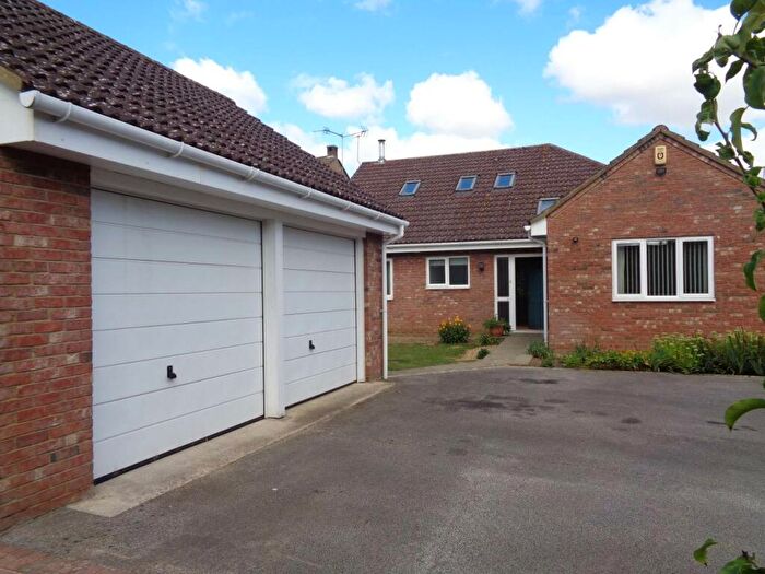 3 Bedroom House To Rent In B Milton Road, Cambridge, CB4