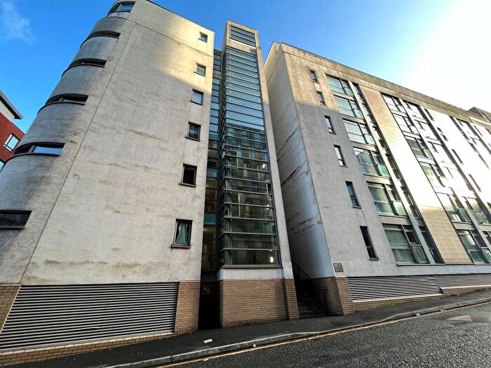 2 Bedroom Flat To Rent In Red Building, Ludgate Hill, Manchester, M4