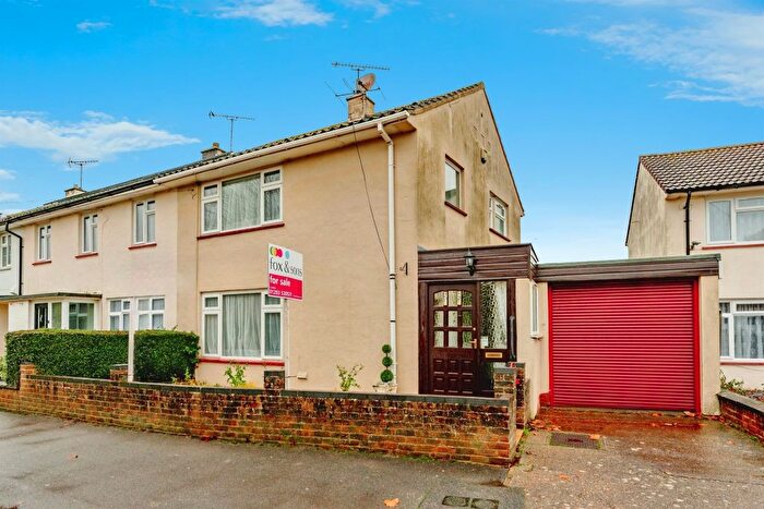 2 Bedroom End Of Terrace House For Sale In Woodfield Road, Crawley, RH10