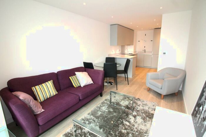 1 Bedroom Apartment To Rent In Pinnacle Apartments, Saffron Square, Croydon, CR0