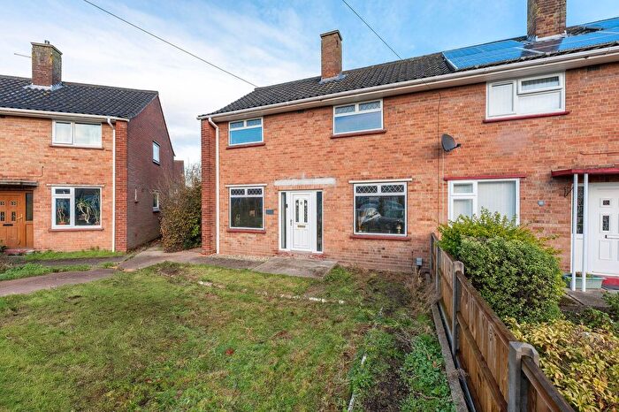 3 Bedroom Terraced House For Sale In Finch Close, Heartsease, NR7