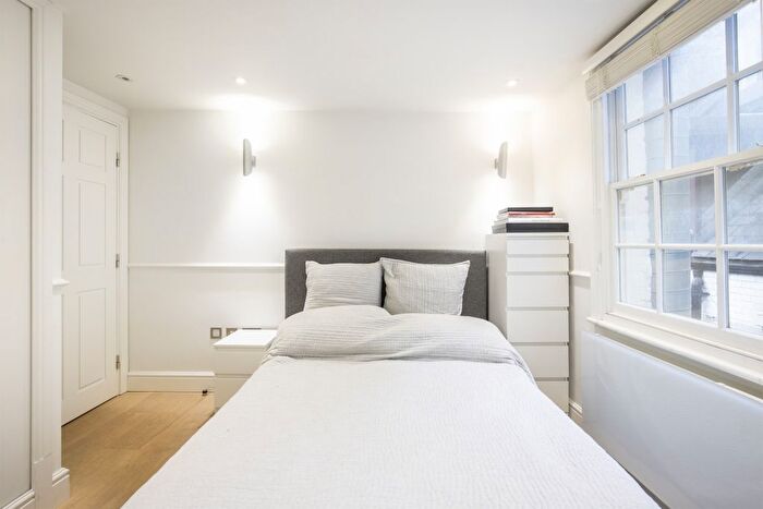 1 Bedroom Flat To Rent In Fouberts Place, Carnaby, W1F