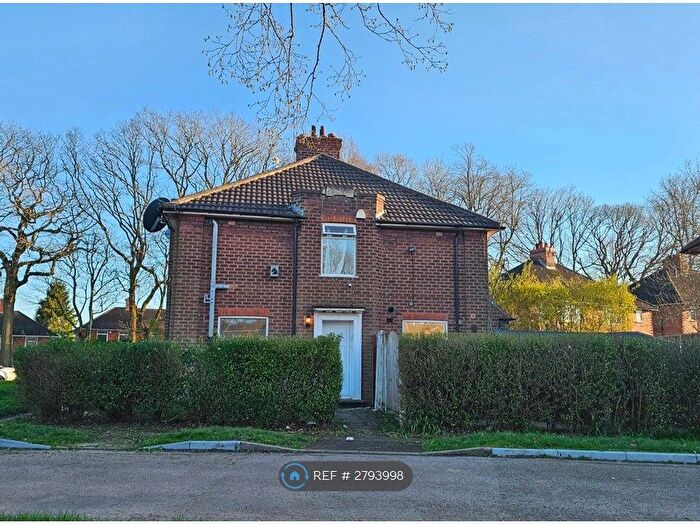 4 Bedroom Semi-Detached House To Rent In Weoley Castle Road, Birmingham, B29