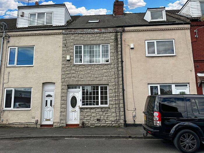 3 Bedroom Terraced House For Sale In Rowena Road, Doncaster, DN12