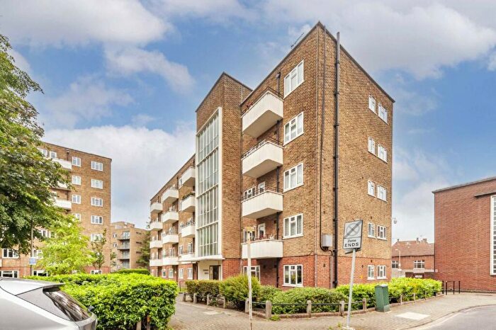 2 Bedroom Flat To Rent In Rinaldo Road, Balham, SW12