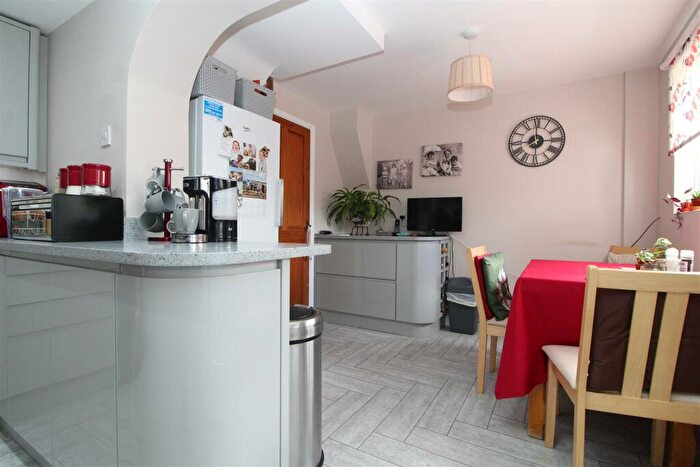 5 Bedroom Semi-Detached House For Sale In Rydal Avenue, Ramsgate, CT11