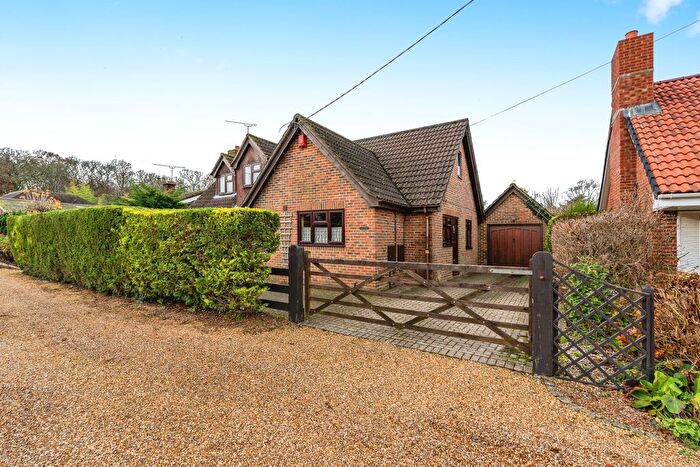4 Bedroom Bungalow For Sale In Bolhinton Avenue, Marchwood, Southampton, Hampshire, SO40