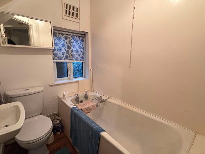 3 Bedroom Terraced House For Sale In Manstone Avenue, Sidmouth, EX10