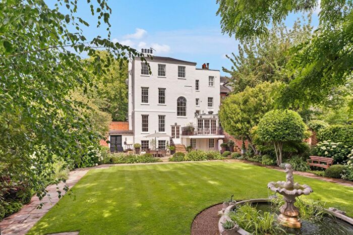 5 Bedroom Semi Detached House For Sale In The Green, Richmond, Surrey, TW9