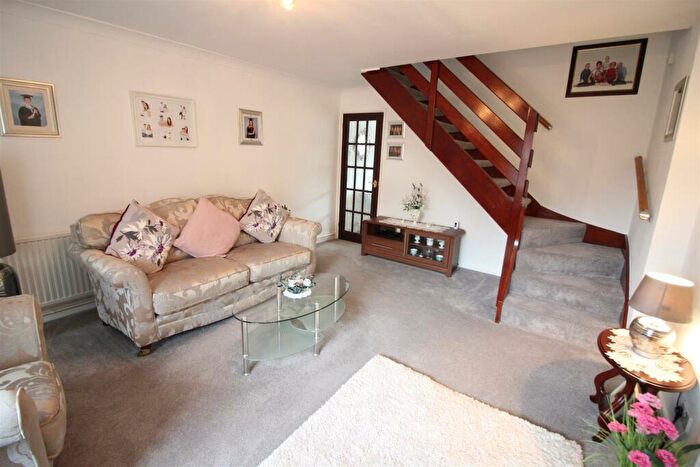 2 Bedroom Semi-Detached House For Sale In Invargarry Close, Garforth, Leeds, LS25