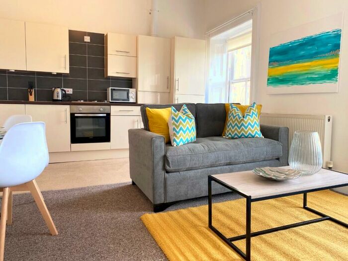 1 Bedroom Flat To Rent In Flat /, Crown Circus, Glasgow, G12