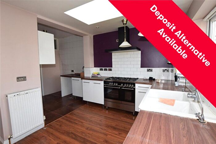 3 Bedroom Terraced House To Rent In Berkeley Road, Kingsbury, London, NW9